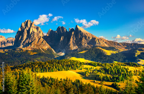 Plakaty Alpy  alpe-di-siusi-lub-gora-seiser-alm-i-sassolungo-alpy-dolomity-wlochy