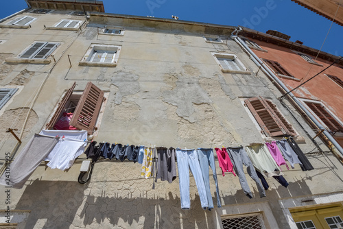 Wasche Vor Altem Haus In Rovinj Istrien Kaufen Sie Dieses Foto