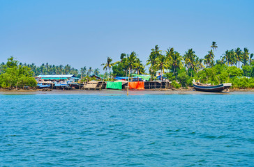 Canvas Print - Fish preservation farm in Chaung Tha, Myanmar