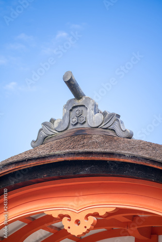 厳島神社 神紋瓦 三つ盛り二重亀甲に剣花菱 Adobe Stock でこのストック画像を購入して 類似の画像をさらに検索 Adobe Stock 厳島神社 神紋瓦 三つ盛り二重亀甲に剣花菱 Adobe Stock でこのストック画像を購入して 類似の画像をさらに検索 Adobe Stock
