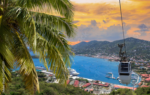 Fotografie, Obraz View at st. Thomas harbor from Paradise Point