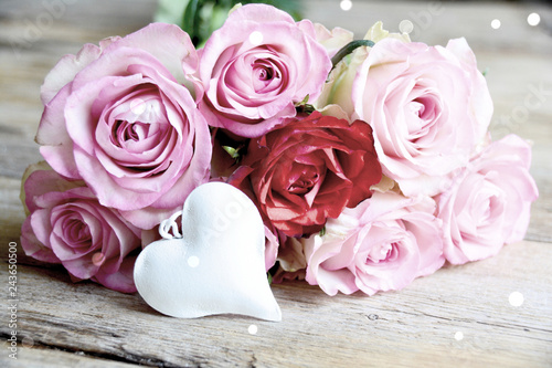 Rosenstrauss Rosa Nostalgischer Blumenstrauss Rosen Mit Herz Buy This Stock Photo And Explore Similar Images At Adobe Stock Adobe Stock