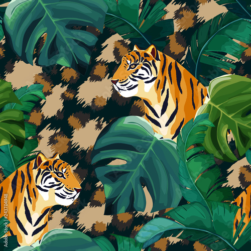 Tropical seamless pattern with tiger. Animal background. Vector illustration