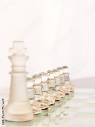 Fotografie, Obraz The king allows the pawns to take the lead.