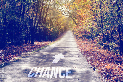 Eine Straße und ein Pfeil zeigt in Richtung Chance Poster Mural XXL
