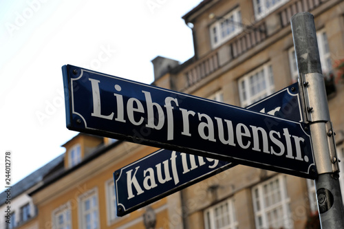 Fotografía Liebfrauenstraße, Straßenschild, München, Bayern, Deutschland, Europa
