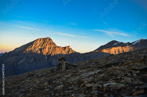 Fotografía Sunrise on the 3000m high Torrenthorn near Leukerbad, with view of the swiss alp