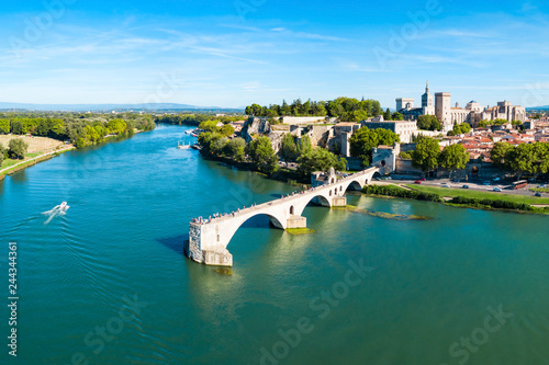 Fototapeta na szkło Widok z lotu ptaka miasta Avignon, Francja