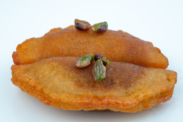 Turkish dessert tas kadayif with pistachio