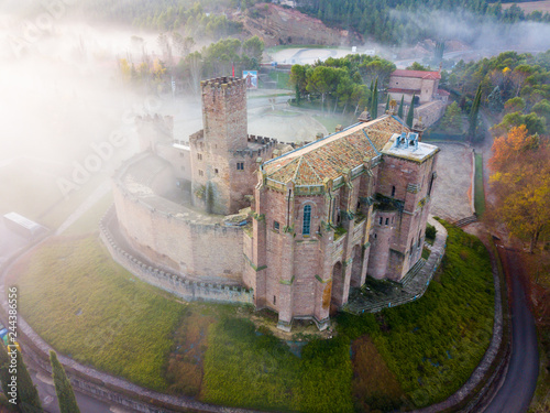 Photographie Famous fortress Castillo de Javier in the early morning
