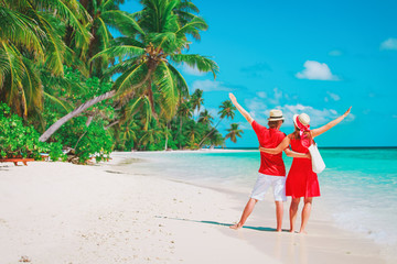 happy loving couple enjoy tropical beach vacation