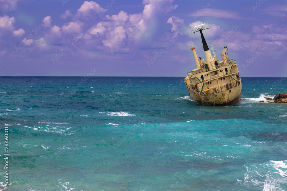 Photo Art Print Shipwreck Sunken Ship On The Rocks Near