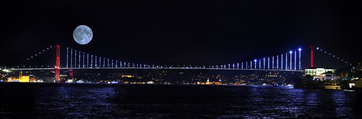 İstanbul bosphorus bridge , fullmoon and city night