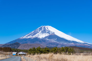 冬の富士山　静岡県裾野市