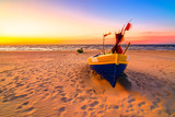 Fototapeta Fototapety z morzem do Twojej sypialni - Zachód słońca kutry rybackie nad morzem