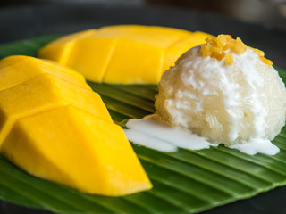 Sticky rice coconut milk with mango