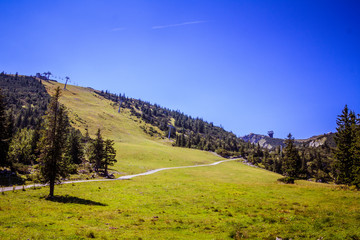 Das Hochkar ist mit einer Höhe von 1808 m ü. A. der höchste Gipfel der an der niederösterreichisch-steirischen Grenze befindlichen Göstlinger Alpen.