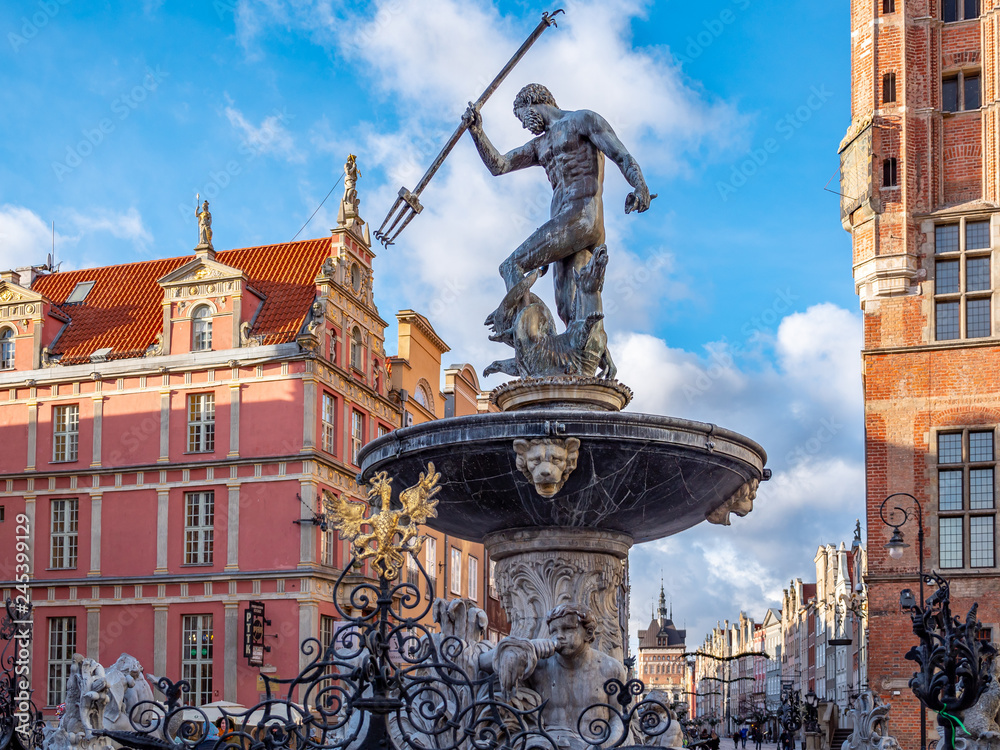 Obraz na płótnie Gdansk, Poland, old town, statue of Neptune fountain, symbol of city Gdansk w salonie