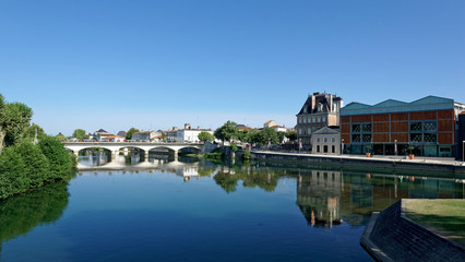 Wall Mural - La Charente à Jarnac, Gondeville, Nouvelle-Aquitaine, France