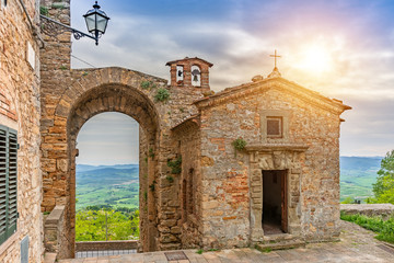 Fototapete - Beautiful old chapel in Tuscany, Old town, Italy, Europe