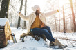 canvas print picture - Glückliche Frau im winterlichen Wald