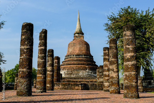 Zdjęcie XXL starożytna pagoda w Ayutthaya Tajlandii, cyfrowy obraz jako tło