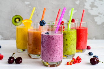 Poster - smoothies of fresh fruit in a glass, healthy food