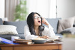 © hanack - リビング・女性