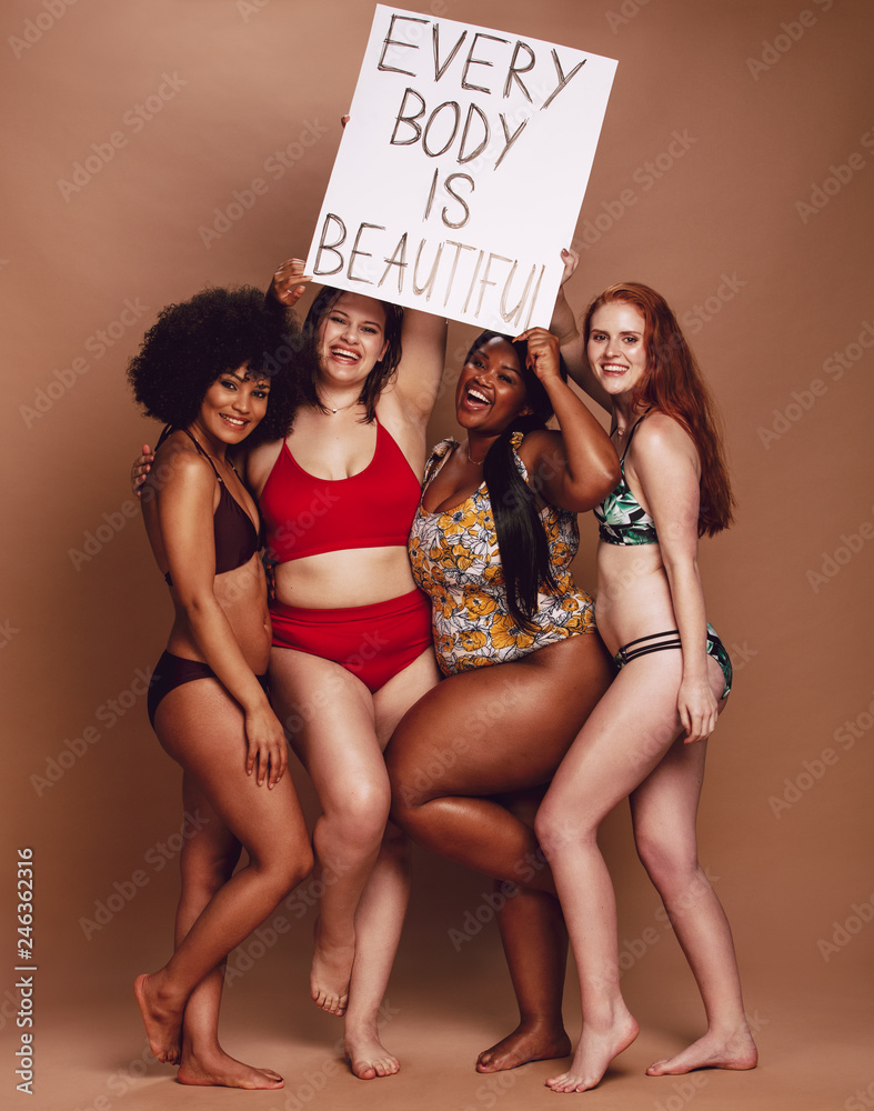 Diverse female group with every body is beautiful placard - obrazy, fototapety, plakaty 
