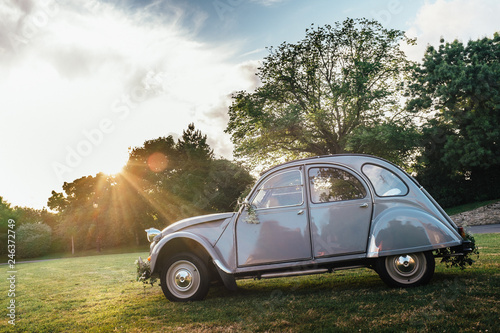 Fotomural 2CV french, a cult car that has gone down in history by its design and style