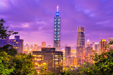 Taipei, Taiwan - January  25, 2019: Skyline Of Taipei City With 101 Tower At Sunset