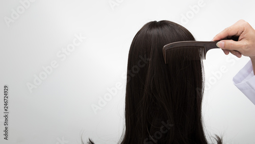 Artificial Fake Hair Wig On Rattan Head Mannequin Wooden Stand