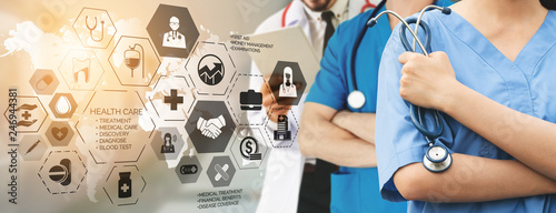Fotomural Health Insurance Concept - Doctor in hospital with health insurance related icon graphic interface showing healthcare people, money planning, risk management, medical treatment and coverage benefit