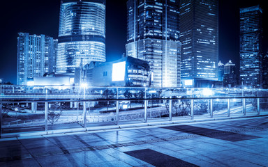 Poster - Shanghai Lujiazui Skyscraper and Fuzzy Car Lights..