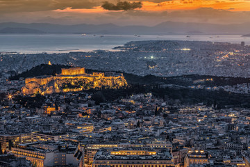 Fototapete - Blick über Athen, Griechenland, bei Sonnenuntergang mit der Akropolis und zahlreichen Sehenswürdigkeiten
