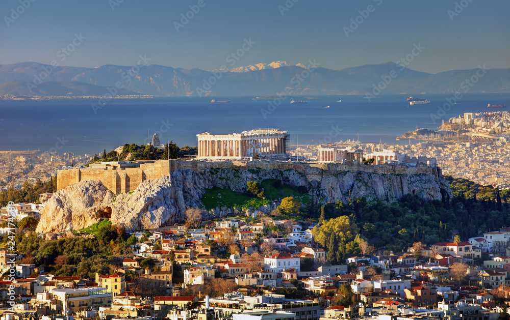 Obraz na płótnie Aerial view over Athens with te Acropolis and harbour from Lycabettus hill, Greece at sunrise w salonie