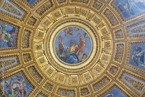 Photographie Mosaic of God the Father in the top of cupola in Chigi chapel by Luigi de Pace i