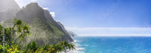 Fotomural Scenic ocean paradise panorama, Na Pali Coast State Park on the island Kauai, Ha