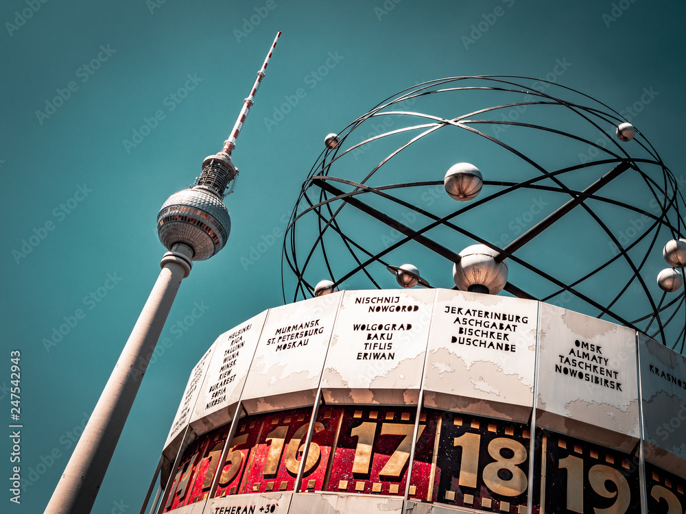 Berlin Television Tower, low angle - obrazy, fototapety, plakaty 