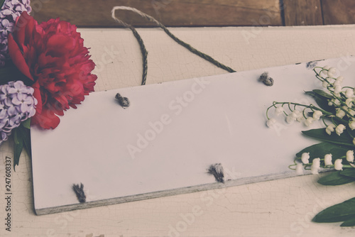 Weisse Tafel Blumenstraus Schone Pfingsten Gruss Buy This Stock