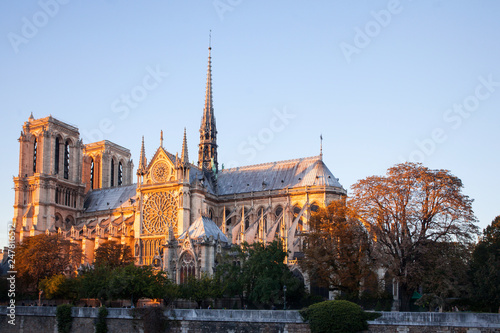 Plakat Katedra Notre Dame de Paris w Paryżu. Francja