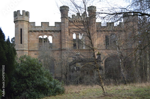 Fotomural The striking ruins of Crawford Priory, Springfield, Cupar, Fife, extended in early 19th century
