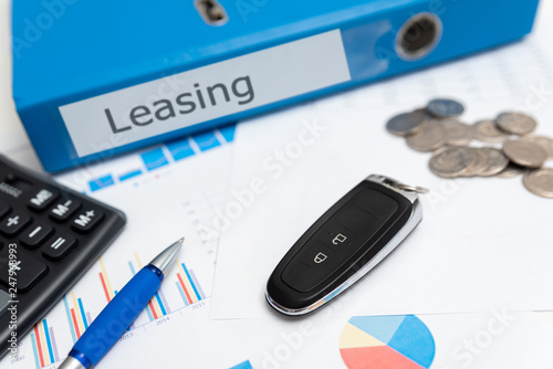 Cuadros en Lienzo Car leasing concept, car keys, remote control
