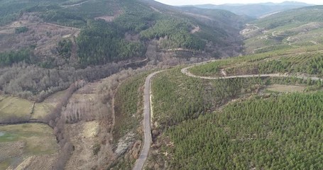 Wall Mural - Plano aéreo de zona montañosa en O Navallo, Ourense. Galicia, España.