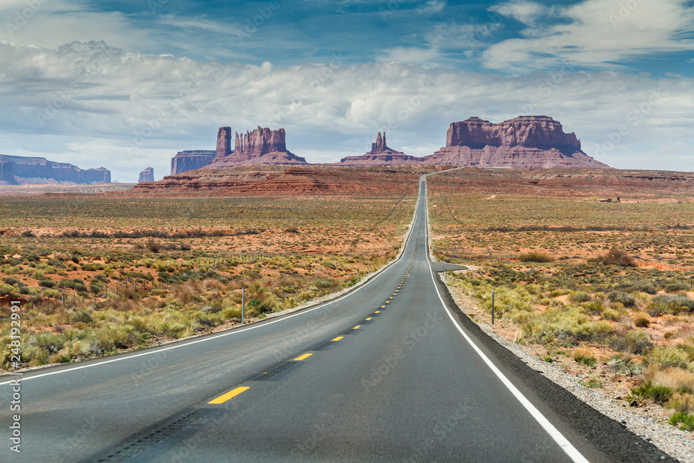 Road to Monument Valley - obrazy, fototapety, plakaty 