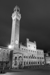 Fototapete - Piazza del Campo in the historic center of Siena, Italy