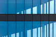 © Sinha - Blaue Fensterfassade