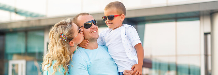 Wall Mural - happy family reunion at airport