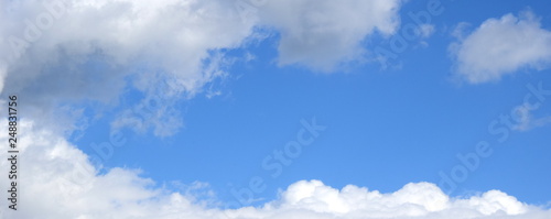 Wolken und blauer Himmel, Banner, Hintergrund und Textur Wolken und blauer Himmel, Banner, Hintergrund und Textur