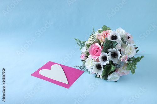 アネモネとピンクのバラのウェディングブーケ Stock Photo Adobe Stock